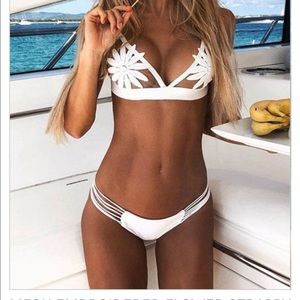 NWT white flower bikini